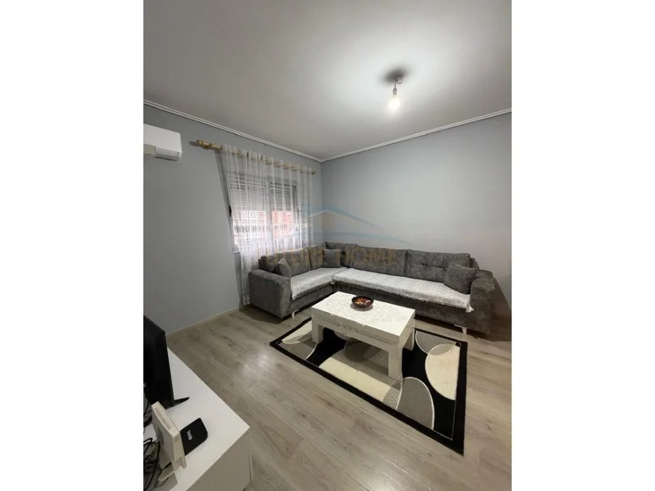 Tirane, jepet me qera apartament Kati 5, 72 m² 500 €