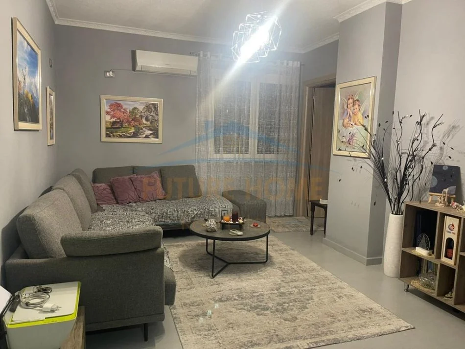 Tirane, shitet apartament Kati 6, 82 m² 140.000 €
