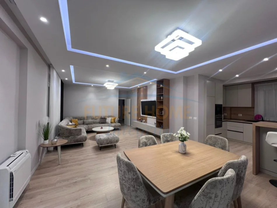 jepet me qera apartament Kati 7, 149 m² 2.000 €