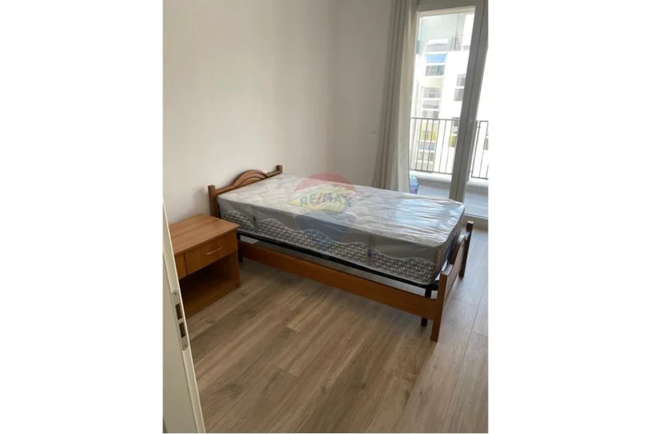 Tirane, qira 2+1+Ballkon , (Univers City)