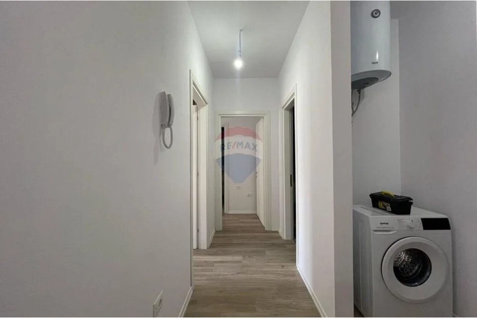 Tirane, qira 2+1+Ballkon , (Univers City)