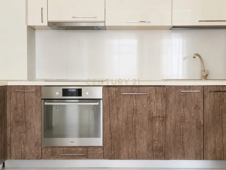 Tirane, jepet me qera apartament 2+1 Kati 4, 100 m² 700 € (Koptshi botanik)