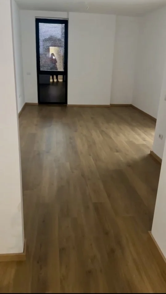 Qira, Apartament 1+1, Pran Shkolles se Kuqe
Tirane