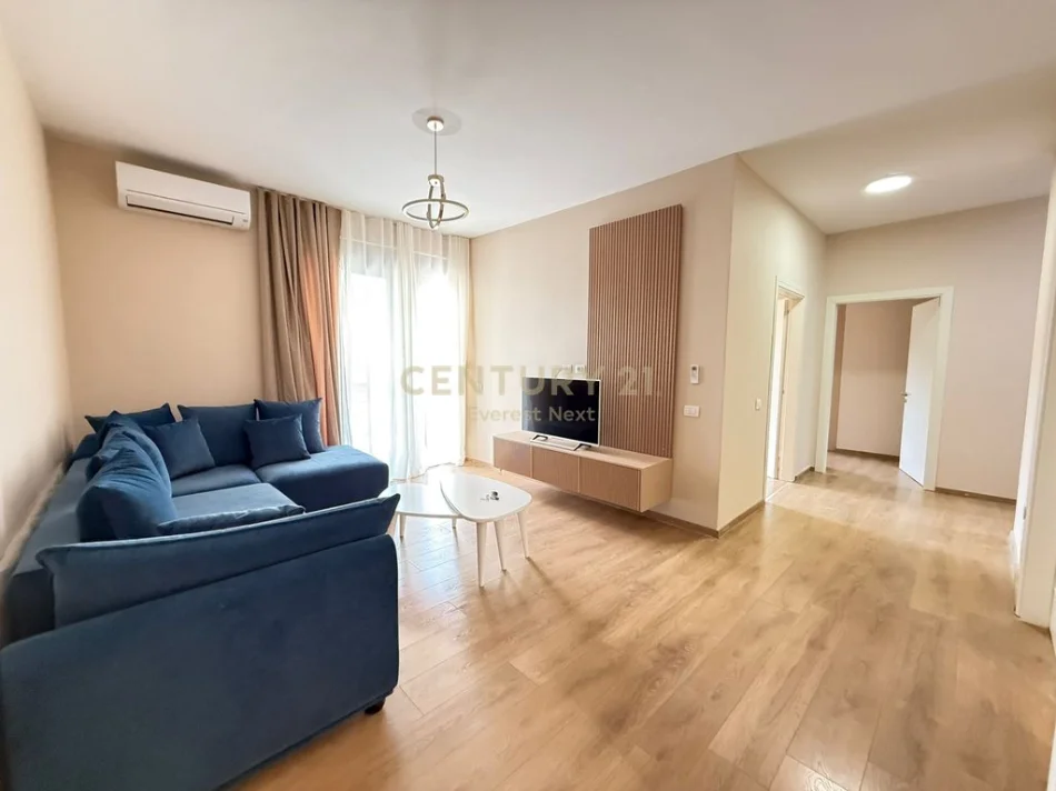 Tirane, jepet me qera apartament 2+1 Kati 4, 95 m² 750 € 
