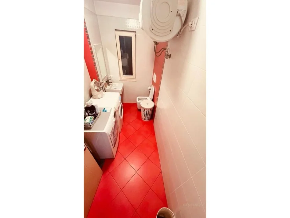 Tirane, jepet me qera apartament 2+1 Kati 4, 78 m² 700 € 