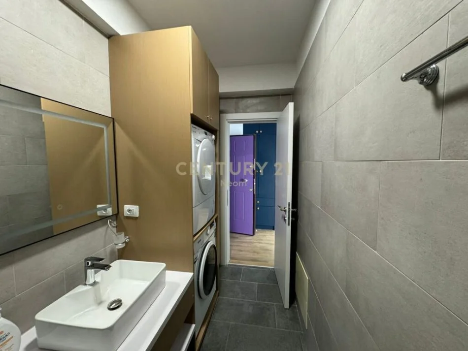 Tirane, jepet me qera apartament 1+1 Kati 1, 63 m² 530 € 