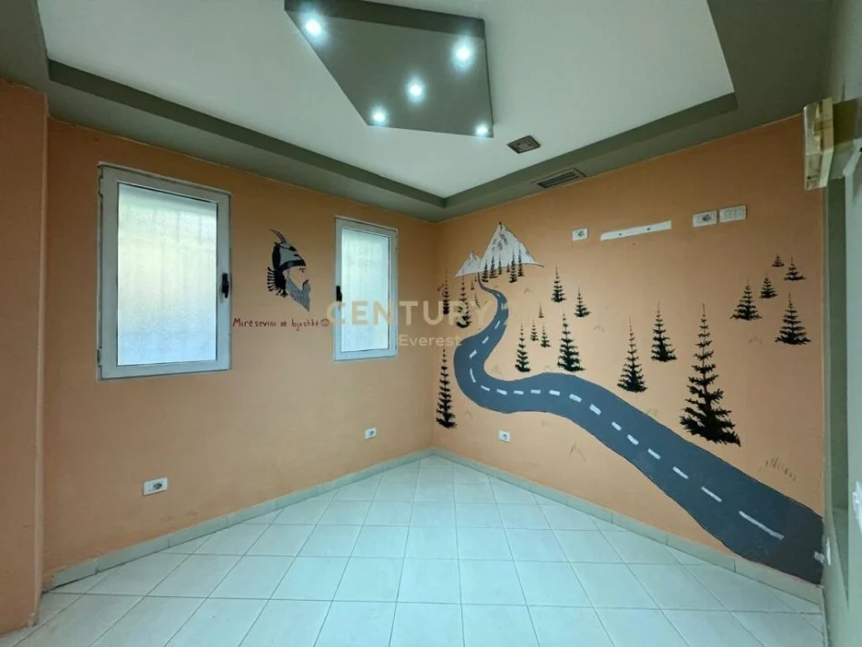 Tirane, shitet apartament 1+1 Kati 1, 51 m² 80.000 € (Tek Brryli)