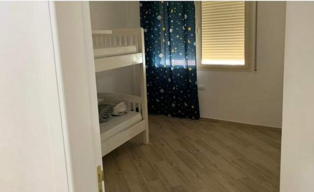 Vlore, jepet me qera apartament 2+1+BLK Kati 7, 76 m² 400 Euro (Lungomare)