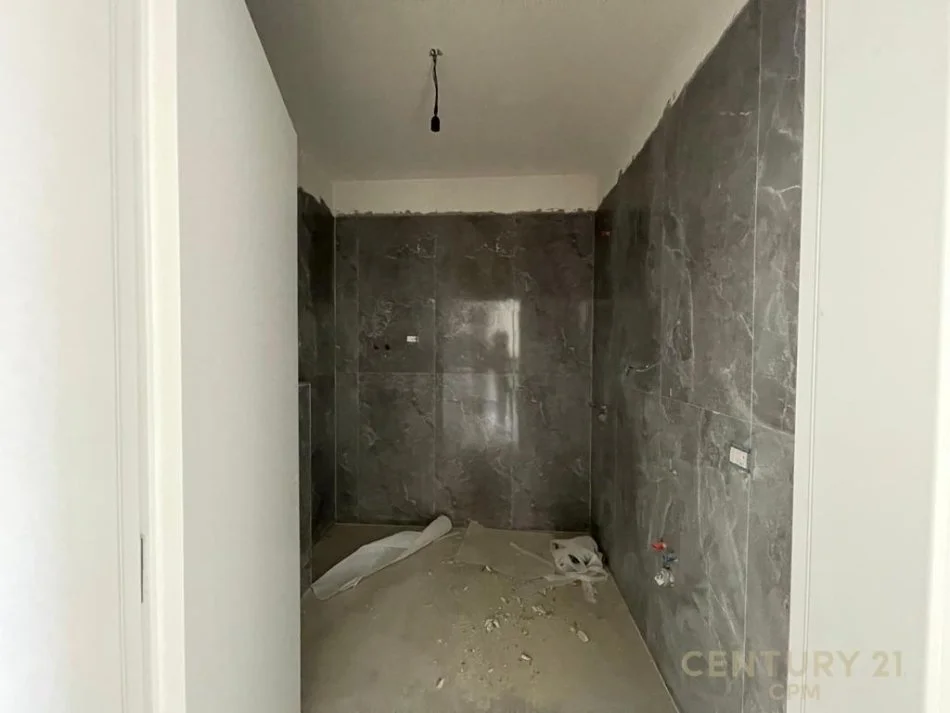 Tirane, shitet 2+1 Kati 9, 117 m² 205.000 € 