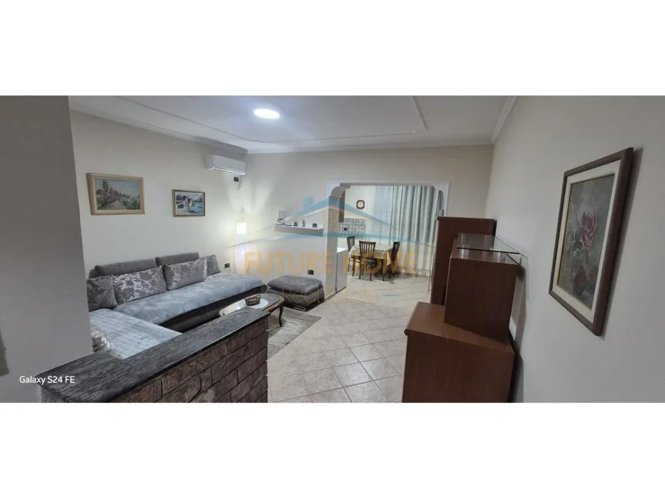 Tirane, jepet me qera apartament Kati 1, 42 m² 600 € 