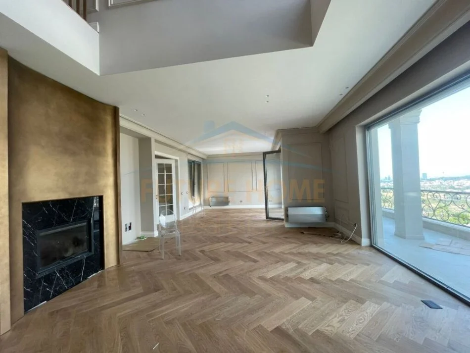 Tirane, jepet me qera Vile Kati 3, 208 m² 10.000 € 