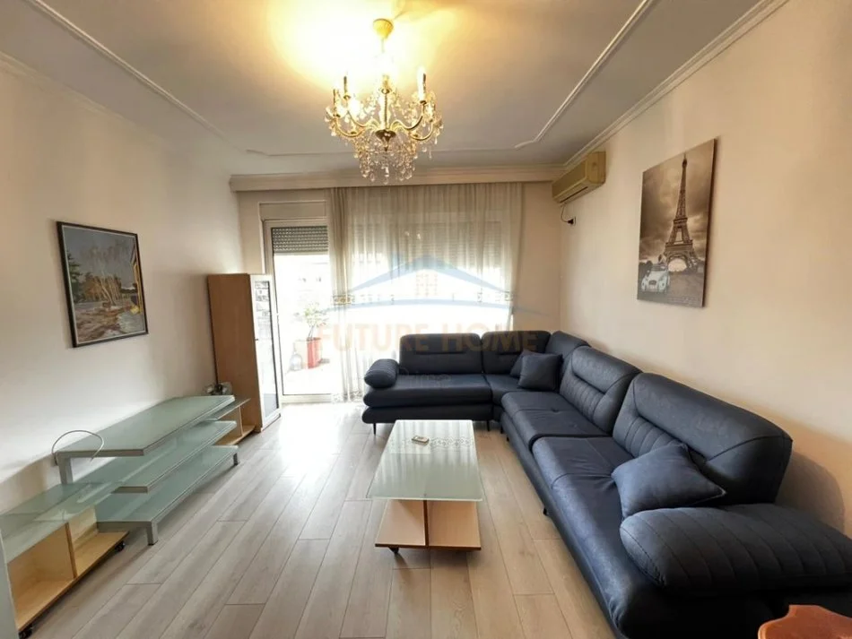 Tirane, jepet me qera apartament Kati 7, 112 m² 1.100 €