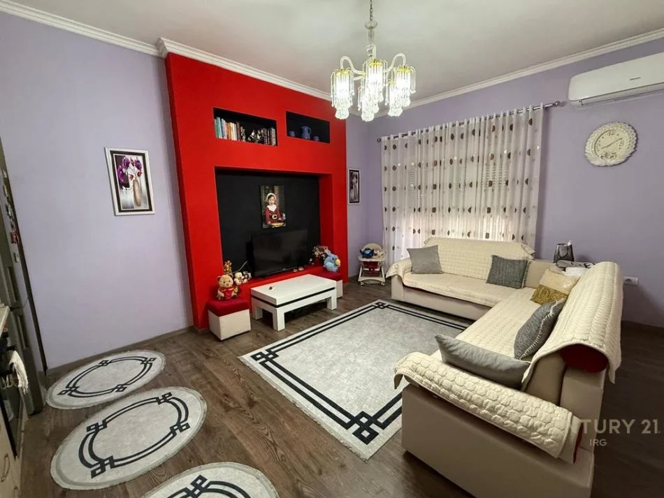 Tirane, jepet me qera apartament 1+1 Kati 4, 74 m² 420 € 