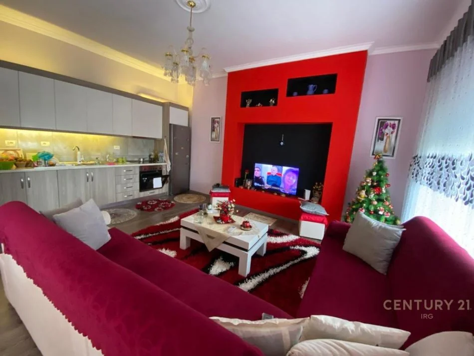 Tirane, jepet me qera apartament 1+1 Kati 4, 74 m² 420 € 