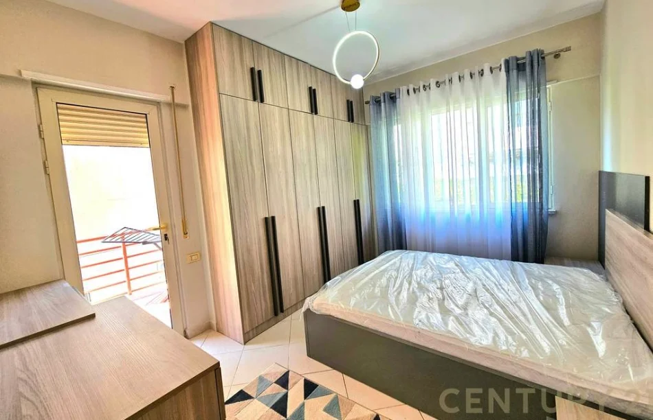 Tirane, jepet me qera apartament 1+1 Kati 3, 62 m² 500 € (Liqeni i Thate)