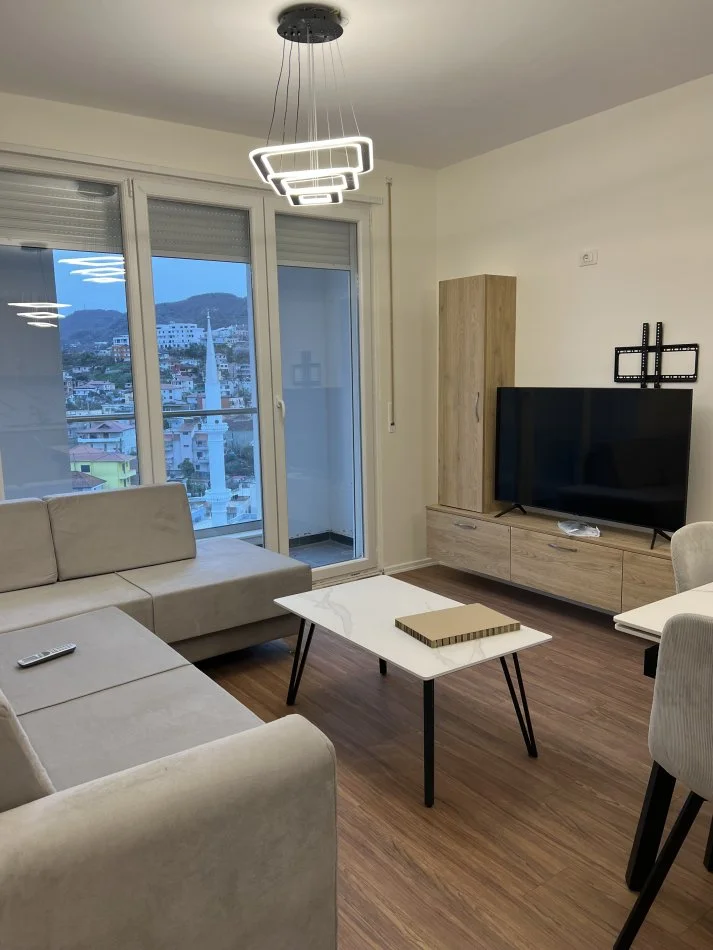 Tirane, jepet me qera apartament 2+1+Ballkon, Kati 8, 95 m2 500 € (Hamdi pepo)