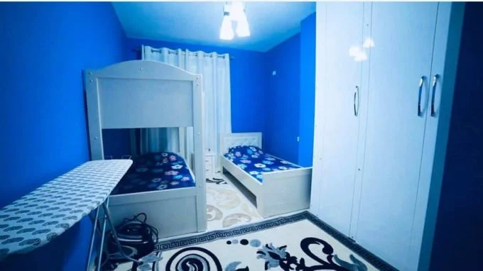 Tirane, jepet me qera 2+1+Aneks Kati 8, 90 m² 500 € 