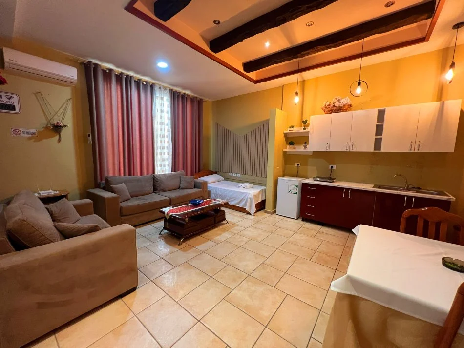 Durres, jepet me qera apartament 1+1+Ballkon Kati 0, 350 € (Rruga anastas durrsaku, lagja nr.1)