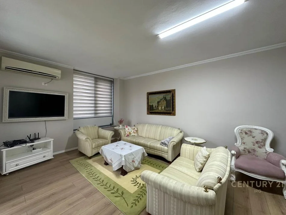 Tirane, jepet me qera apartament 2+1 Kati 4, 111 m² 1.300 € 