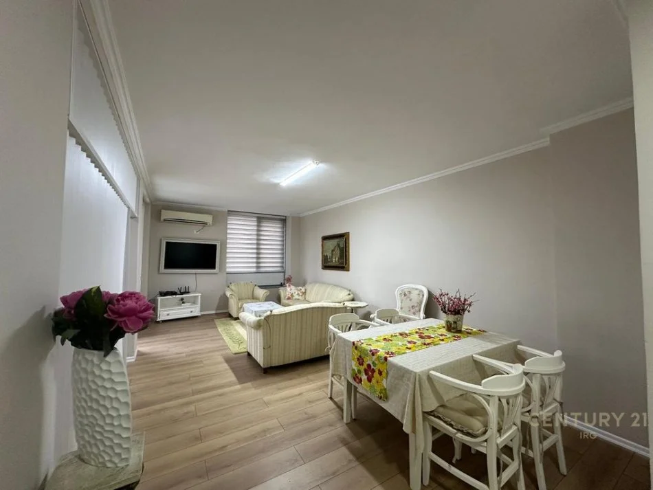 Tirane, jepet me qera apartament 2+1 Kati 4, 111 m² 1.300 € 