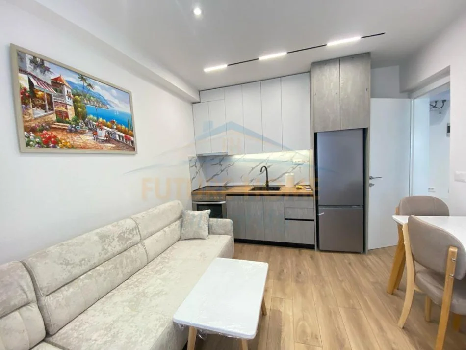 Tirane, shitet apartament 1+1 Kati 5, 27 m² 89.000 € (21 dhjetori 27m2 neto ndertim ekzistues kubatur perfekte)