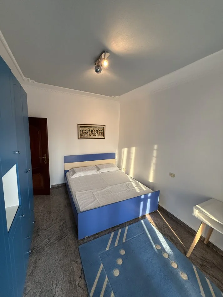 Tirane, jepet me qera apartament 2+1+Aneks+2Ballkone , 113 m² 800 € (Bulevardi Zogu I)