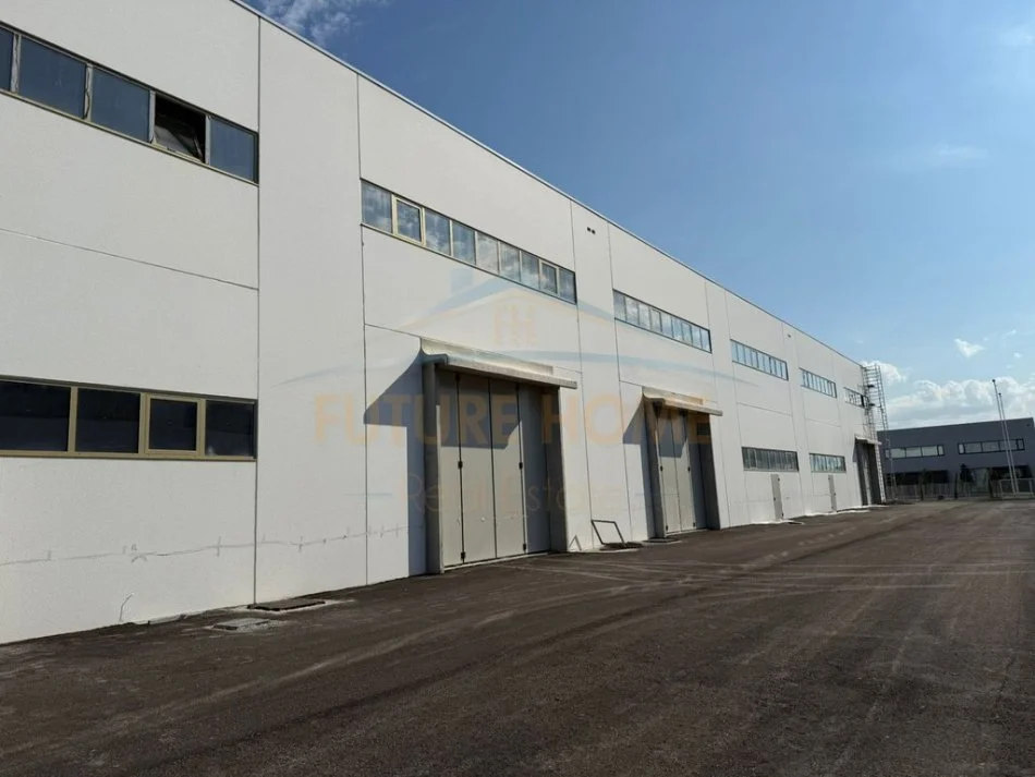 Durres, jepet me qera Kapanon ne zonen e Bisht-Kamez, Kati 0, 10.000 m² 35.000 €