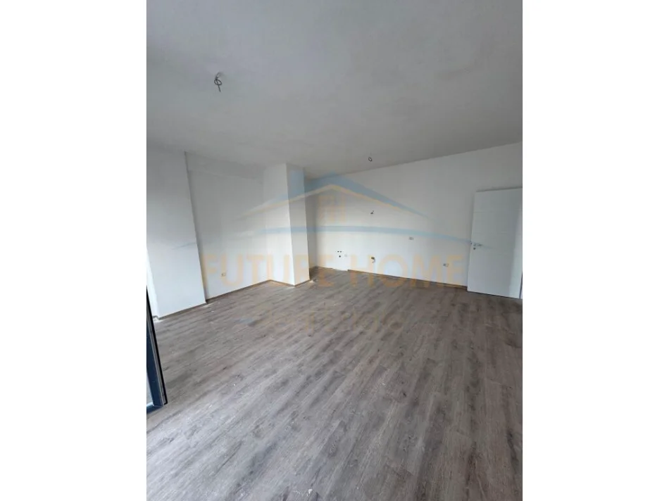 jepet me qera apartament Kati 8, 101 m² 1.000 €