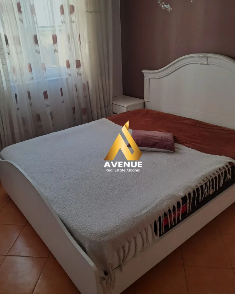 Tirane, jepet me qera apartament 1+1 Kati 2, 550 € (Prane Stadiumit Air Albania)