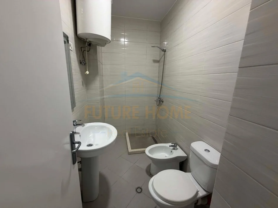 Tirane, shitet apartament 1+1 Kati 1, 67 m² 112.000 € (Unaza e Re)