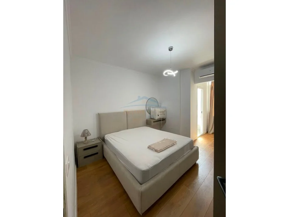 Tirane, jepet me qera apartament 2+1 Kati 4, 81 m² 730 € (Medreseja,Rruga e Dibres)