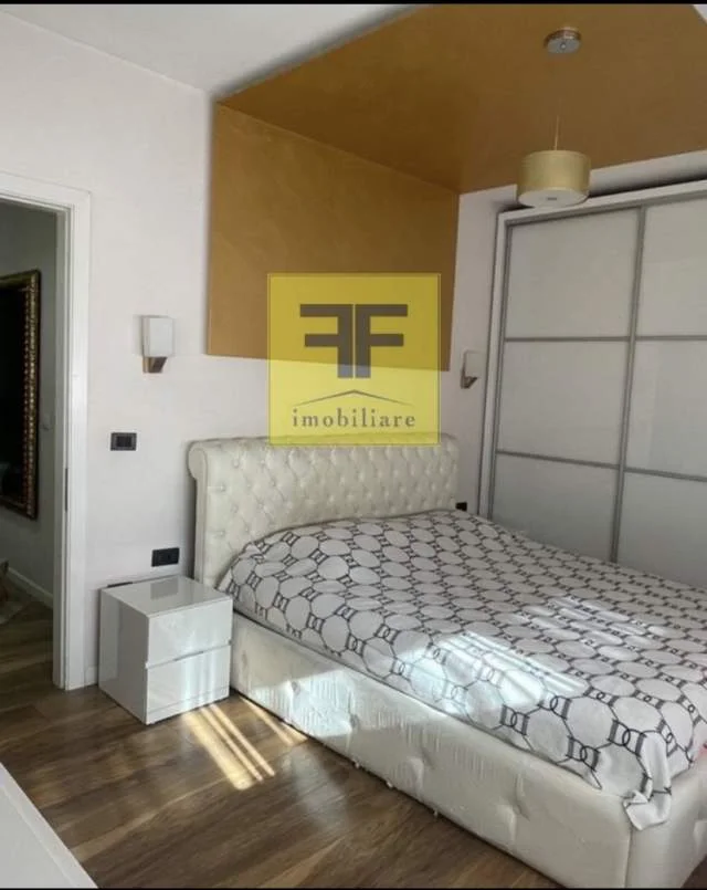 Tirane, jepet me qera apartament 120 m² 700 Euro