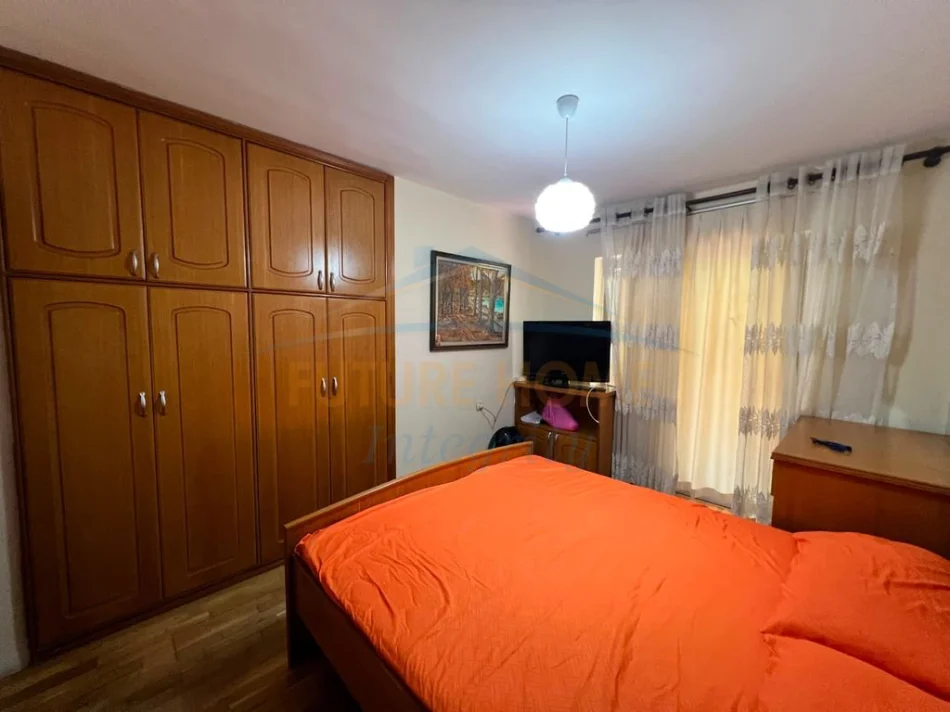 Tirane, jepet me qera apartament 2+1 Kati 1, 72 m² 500 € (Shkolla e Baletit)