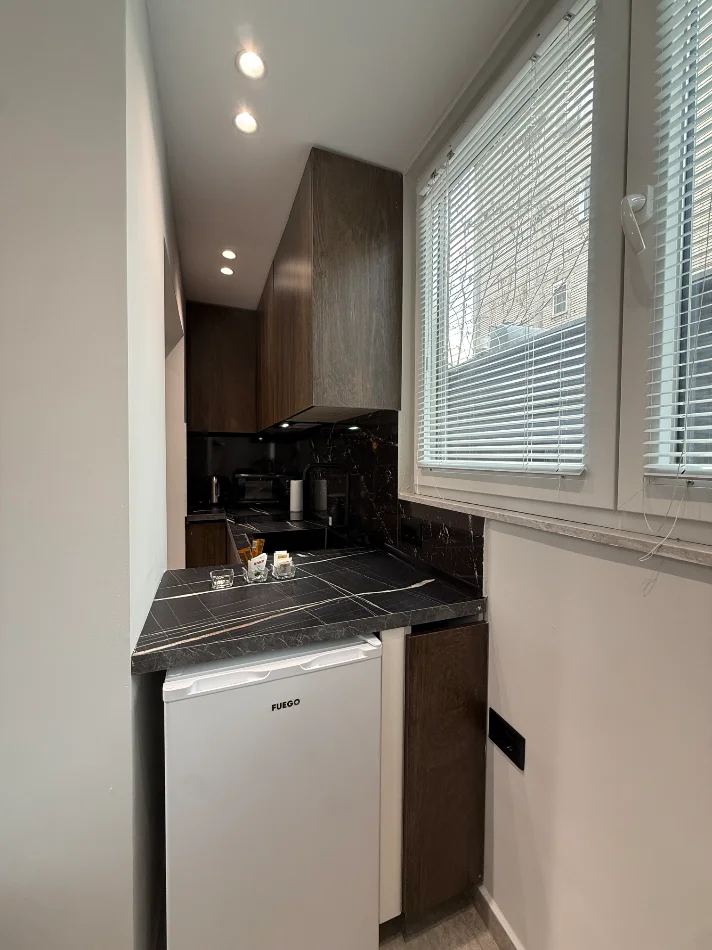 Jap me qera ditore ,javore ,garsoniere te 21 Dhjetori mozaiku Kati 1, 50  m² (21 dhjetori)