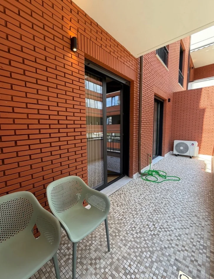Tirane, jepet me qera apartament 1+1+Ballkon , 80 m² 95,000 ALL (Kompleksi Delijorgji, Tirane)