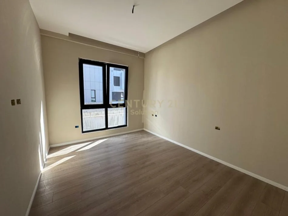 Tirane, shitet apartament 2+1 Kati 4, 111 m² 285.000 € (Rruga e Kavajes)