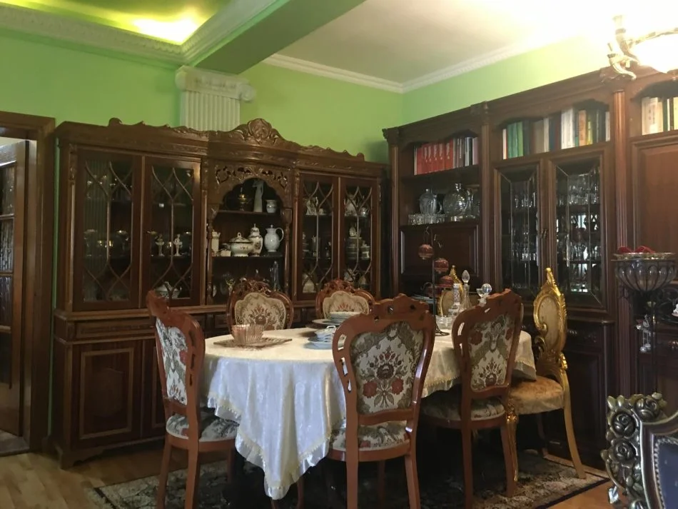 Tirane, shitet apartament 2+1+Aneks+Ballkon Kati 6, 130 m² (Rruga e Kavajes)