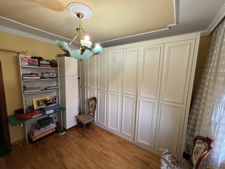 Tirane, shitet apartament 2+1+Aneks+Ballkon Kati 6, 130 m² (Rruga e Kavajes)