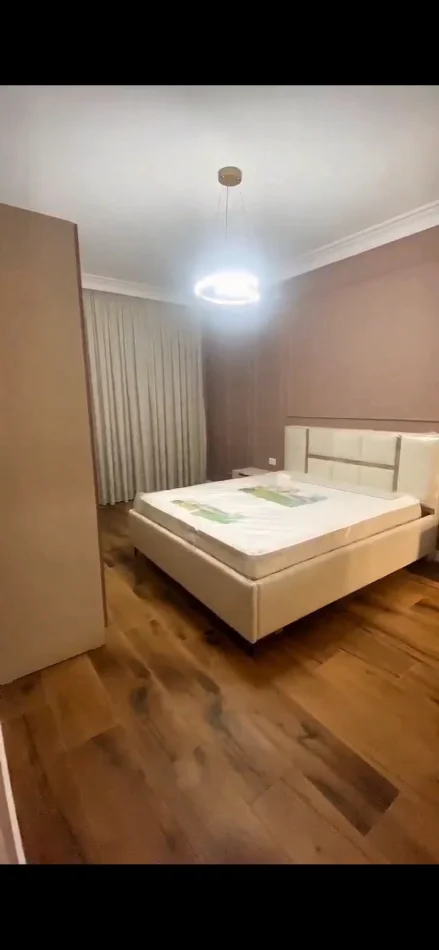 Tirane, jepet me qera apartament 2+1+Ballkon Kati 3, 150 m² 1.200 € (Vet Hospital)