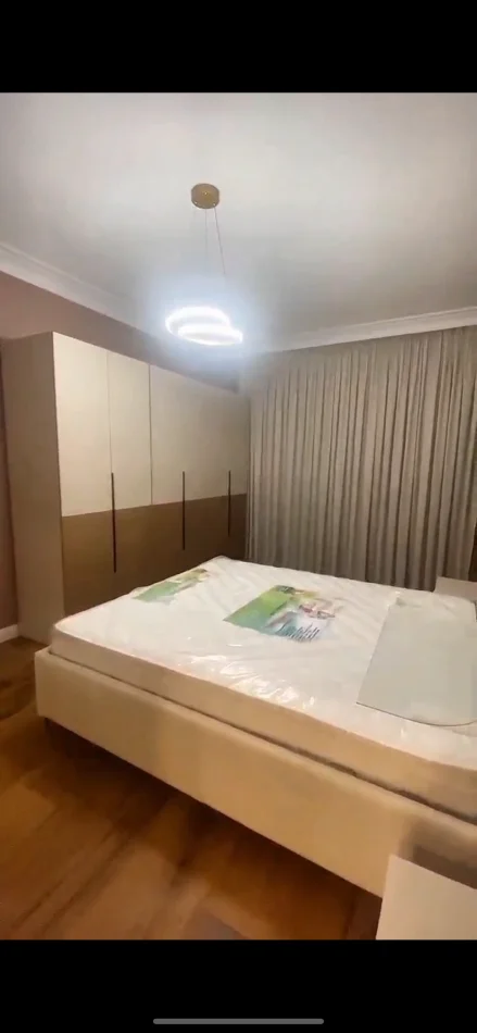 Tirane, jepet me qera apartament 2+1+Ballkon Kati 3, 150 m² 1.200 € (Vet Hospital)