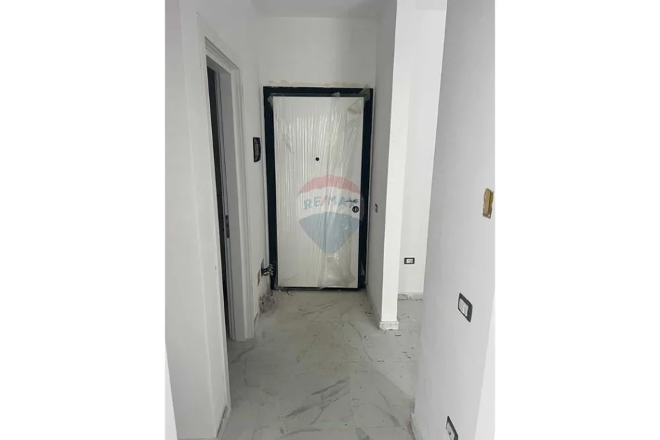 Tirane, shitet 1+1 , 52 m² 72.500 € (Univers City)