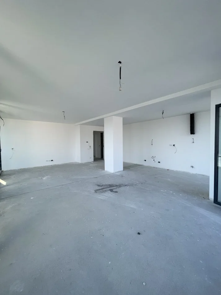 Tirane, jepet me qera apartament 3+1+Aneks+Ballkon Kati 11, 220 m² 3.500 € (Lake View Residence Liqeni)