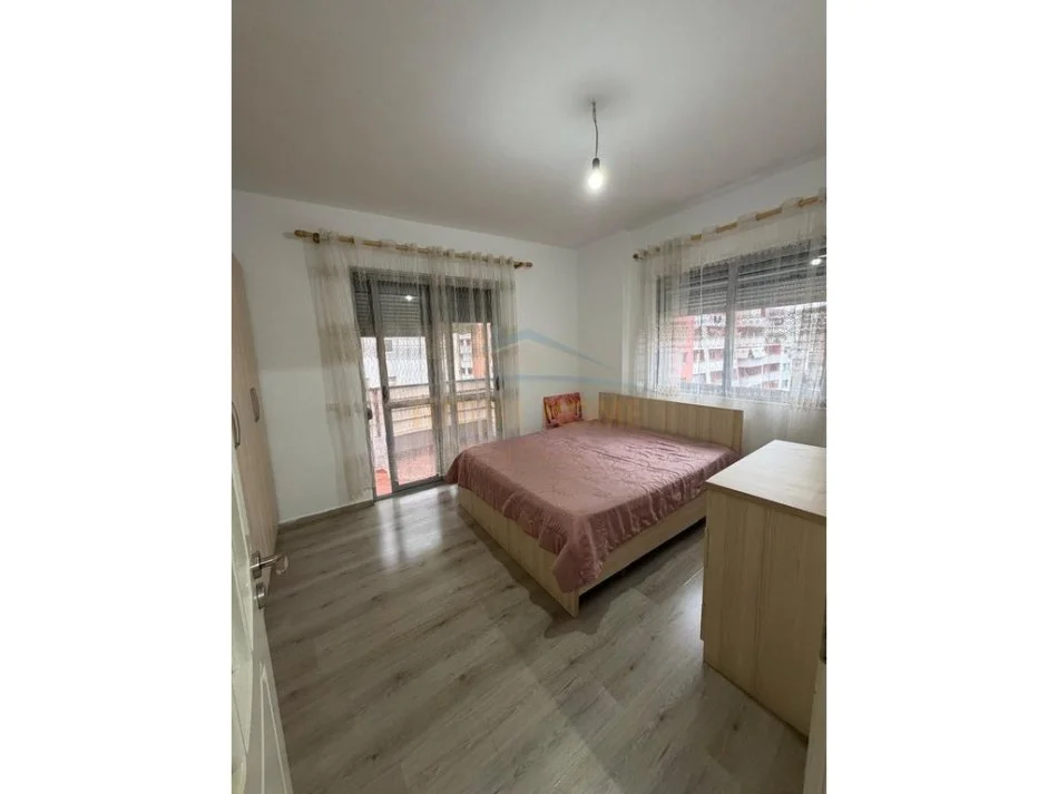 Tirane, jepet me qera apartament Kati 5, 72 m² 500 €