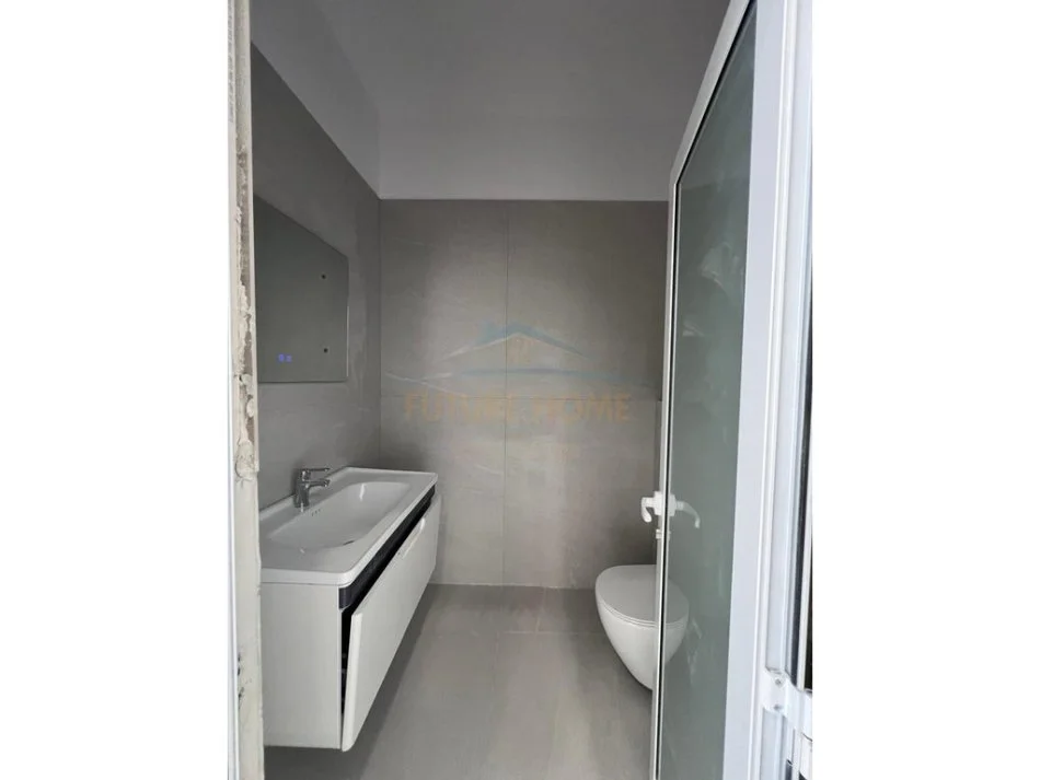 Tirane, shitet Kati 0, 167 m² 1.150.000 €