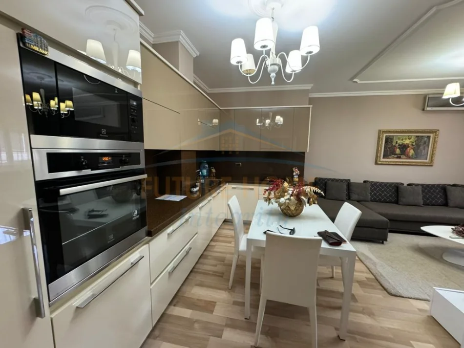 jepet me qera apartament Kati 2, 91 m² 650 €