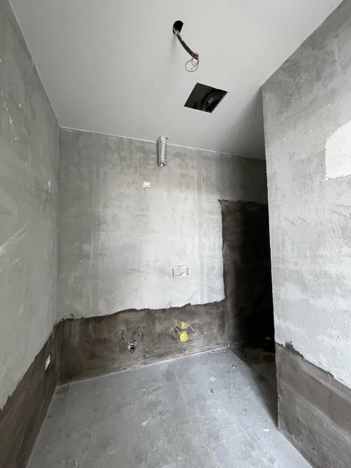 Tirane, jepet me qera apartament 3+1+Aneks+Ballkon Kati 11, 220 m² 3.500 € (Lake View Residence Liqeni)