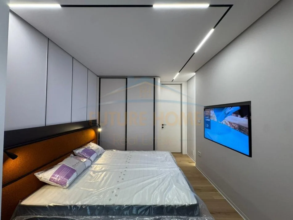 Tirane, jepet me qera apartament 1+1 Kati 13, 75 m² 1.200 € (Rruga Mine Peza)