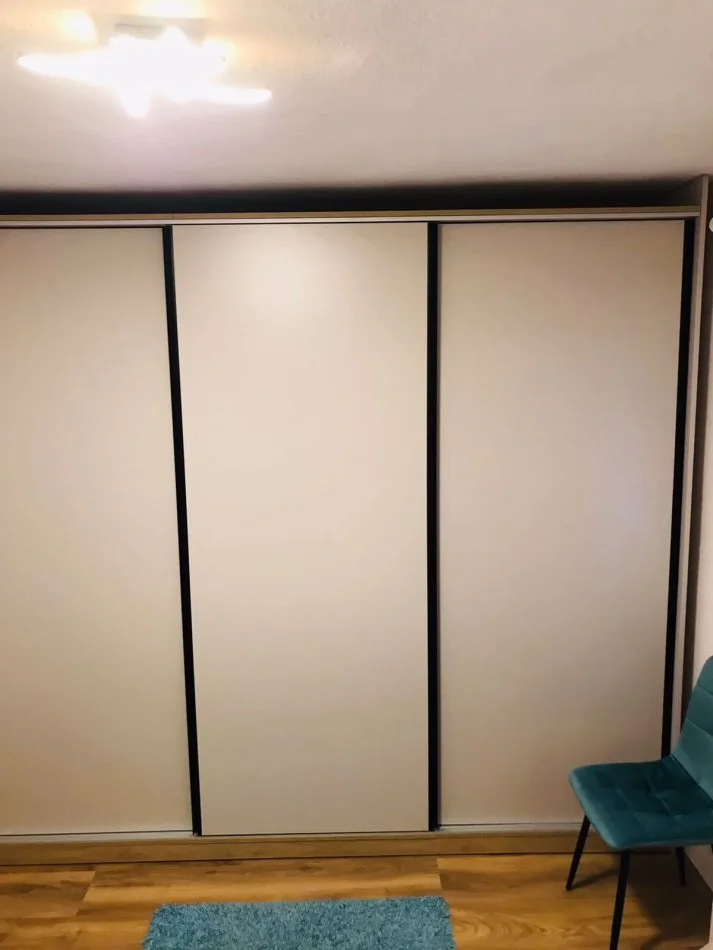 Tirane, jepet me qera 1+1+Ballkon Kati 5, 65 m² 650 € (Rr mine peza)