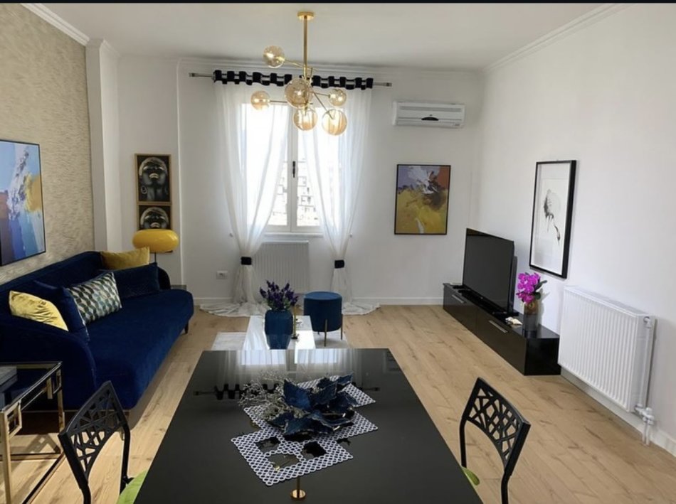 Tirane, jepet me qera apartament 2+1 , 850 € (Rruga e Kosovareve)