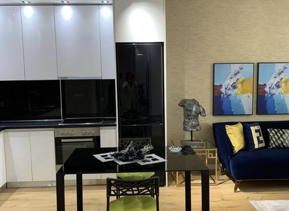 Tirane, jepet me qera apartament 2+1 , 850 € (Rruga e Kosovareve)